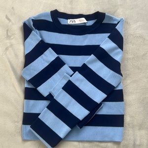 Zara stripped lightweight cropped sweater. Size M.